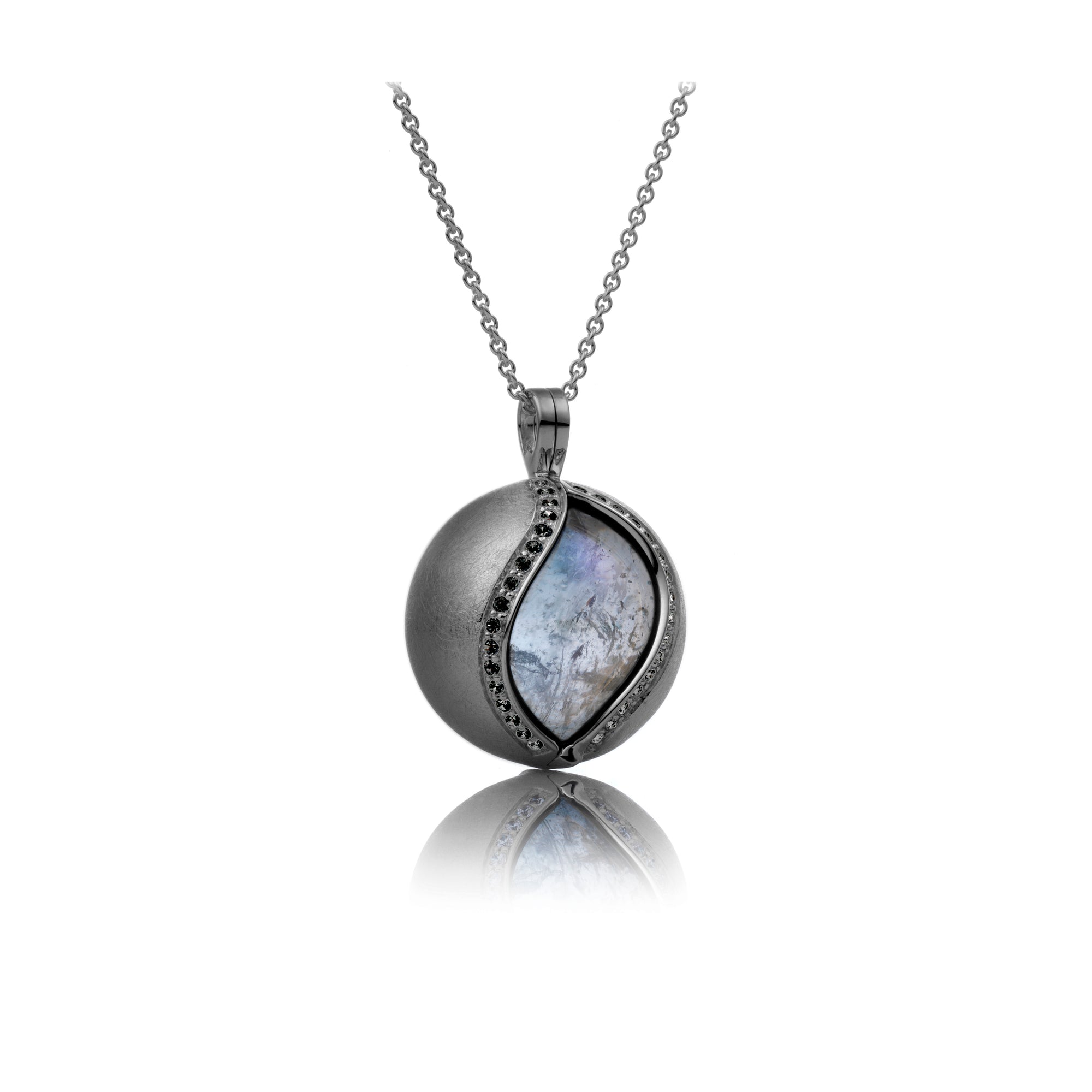 The Core Black - Crystal Ice mat, 14mm pendant